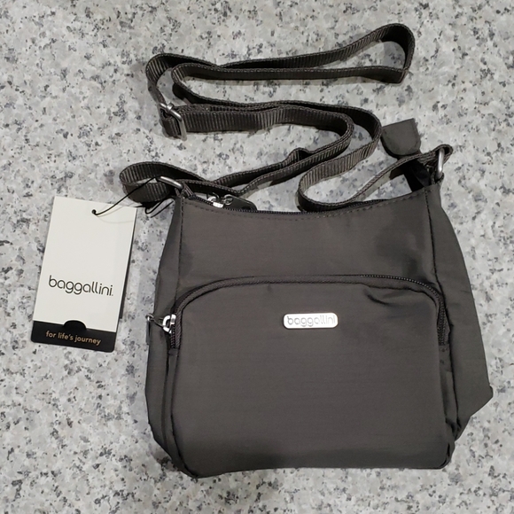 Baggallini Crossbody Bag - Picture 1 of 4